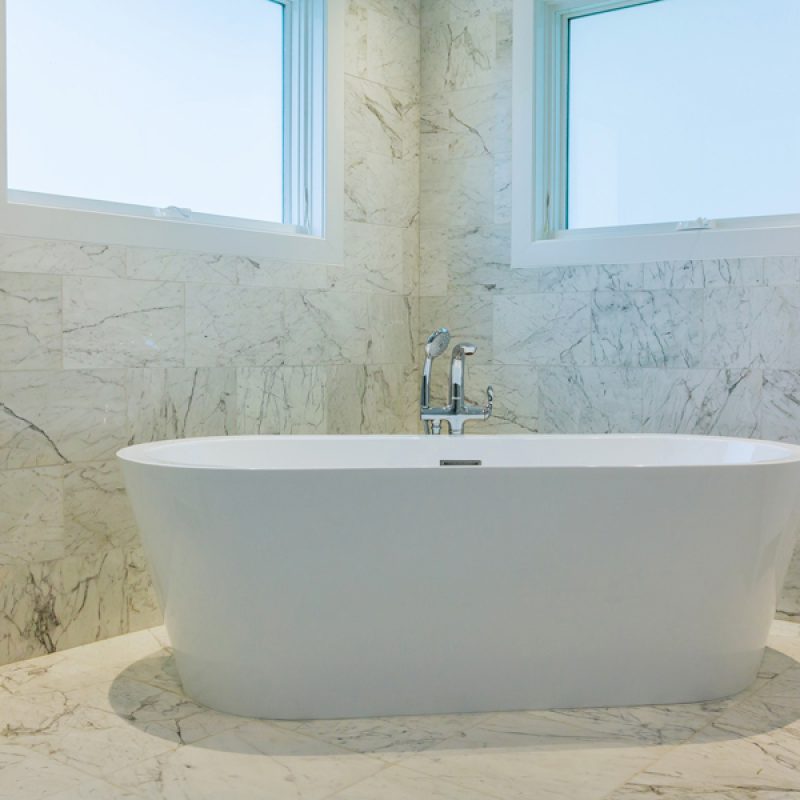Marmorbad aus Carrara Marmor
